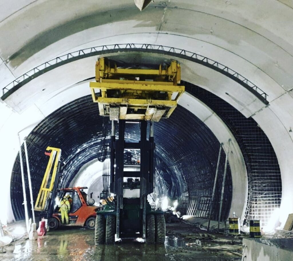 posa conci prefabbricati in Galleria di base del Brennero